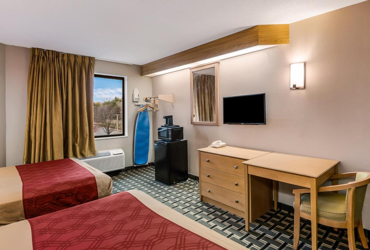 Econo Lodge Inn & Suites Peoria Illinois Eksteriør billede