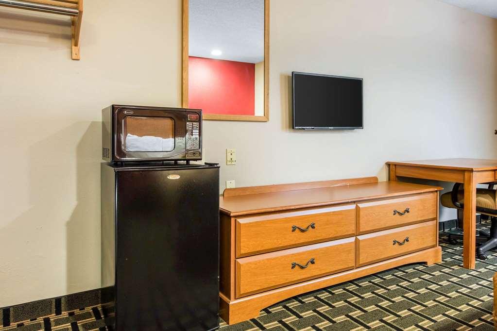 Econo Lodge Inn & Suites Peoria Illinois Værelse billede