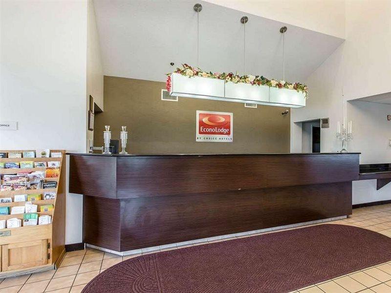 Econo Lodge Inn & Suites Peoria Illinois Eksteriør billede