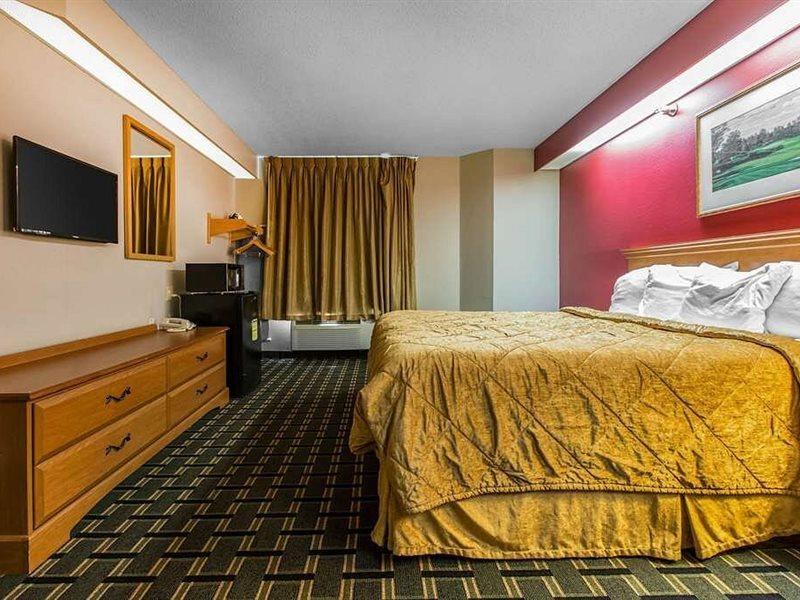 Econo Lodge Inn & Suites Peoria Illinois Eksteriør billede