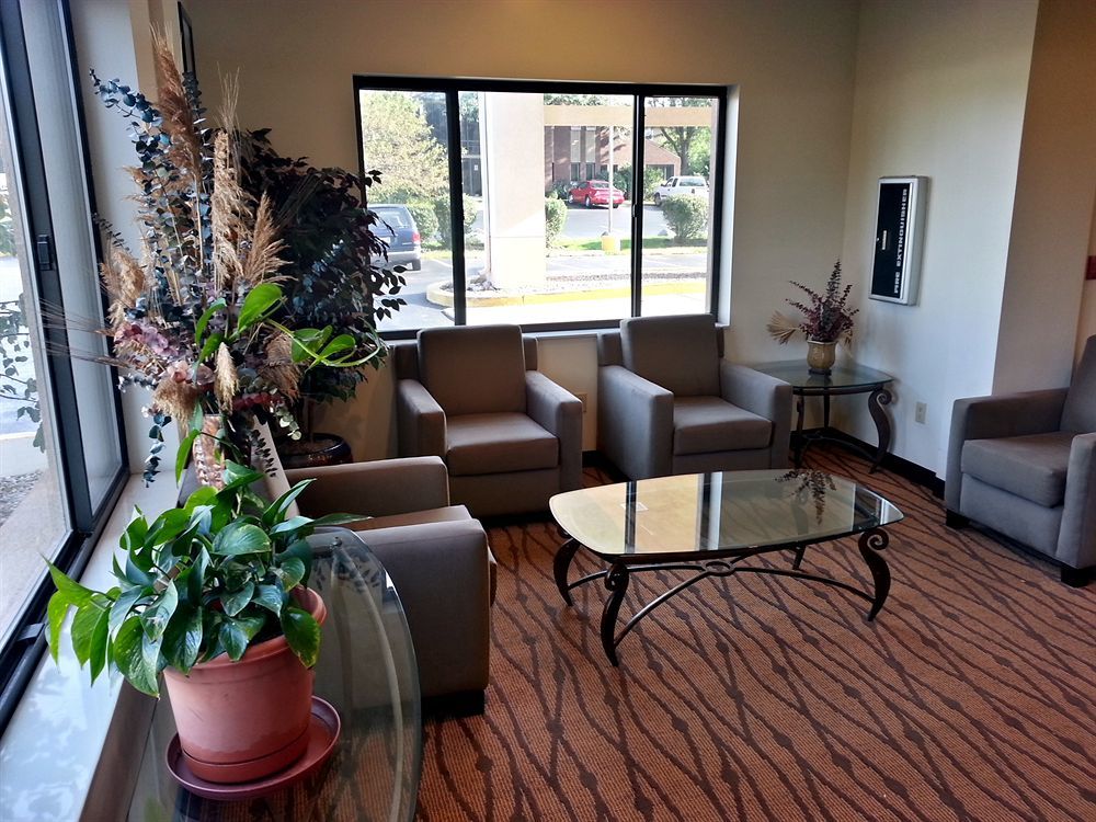 Econo Lodge Inn & Suites Peoria Illinois Eksteriør billede
